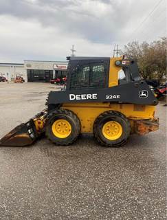 2018 John Deere 324E Skid Steer