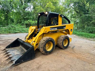2009 John Deere 332 Skid Steer