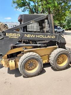 New Holland LX665 Skid Steer