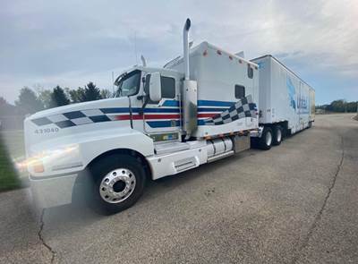 2001 Kenworth T600 Big Bunk Sleeper Semi Truck