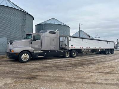 1996 Kenworth T600 Sleeper Semi Truck