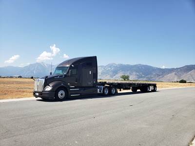 2018 Kenworth T680 Sleeper Semi Truck & 2019 Great Dane 48' Flatbed Trailer