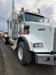 2012 Kenworth T800 Sleeper Semi Truck