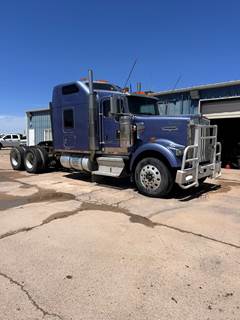 2004 Kenworth W900 Sleeper Semi Truck
