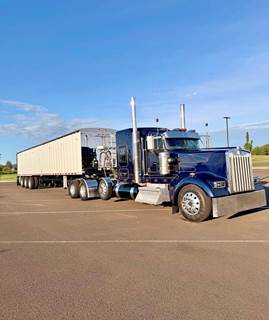 2020 Kenworth W900 Sleeper Semi Truck