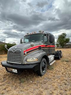 2007 Mack Anthem Sleeper Semi Truck