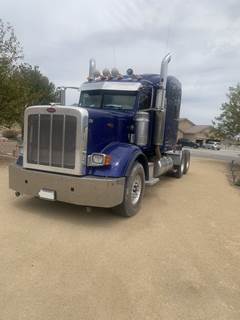 2009 Peterbilt 367 Sleeper Semi Truck