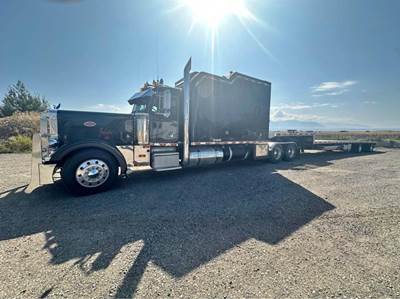 2001 Peterbilt 379 Big Bunk Sleeper Semi Truck