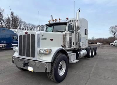 2020 Peterbilt 389 Sleeper Semi Truck