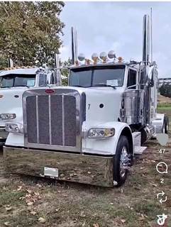 2020 Peterbilt 389 Sleeper Semi Truck