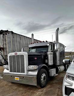 2018 Peterbilt 389 Sleeper Semi Truck