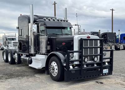 2019 Peterbilt 389 Sleeper Semi Truck