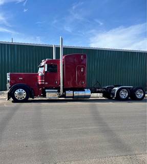 2023 Peterbilt 389 Sleeper Semi Truck