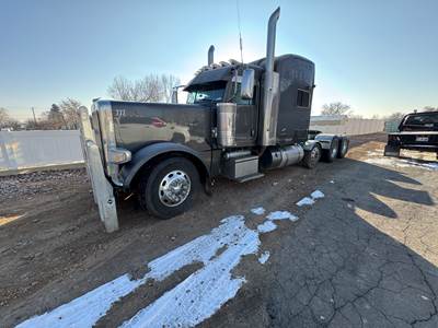 2019 Peterbilt 389EXHD Sleeper Semi Truck
