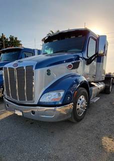 2020 Peterbilt 579 Sleeper Sleeper Semi Truck