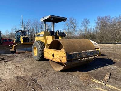 1998 Caterpillar CS-563C Smooth Drum Roller Compactor