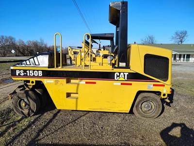 1997 Caterpillar PS150B Pneumatic Wheel Roller