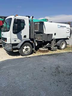2014 Peterbilt Sweeper Truck