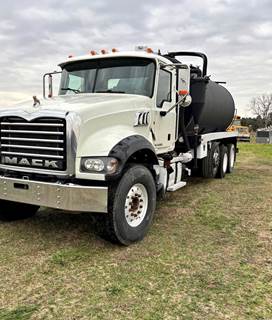 2013 Mack Granite GU713 Pump Truck