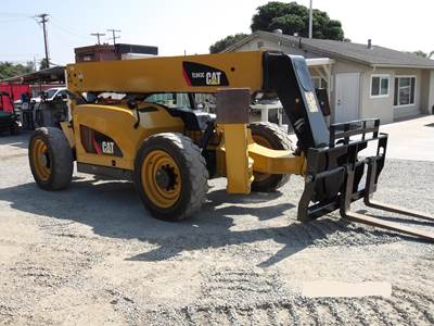 2014 Caterpillar TL943C Telehandler