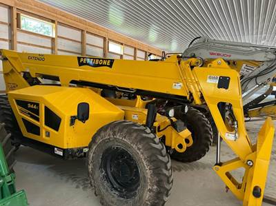 2022 Pettibone 944X Extendo Telehandler