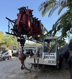 Grove TMS700B Telescopic Boom Truck Crane