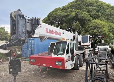 Link-Belt HTC-8690 Telescopic Boom Truck Crane