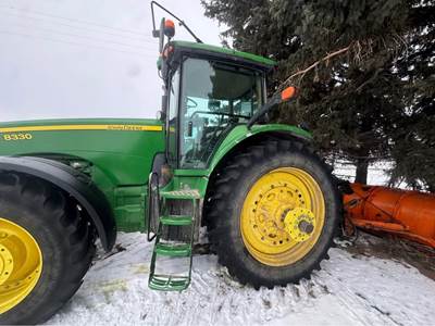 2009 John Deere 8330 Tractor