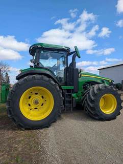 2022 John Deere 8R 370 Tractor