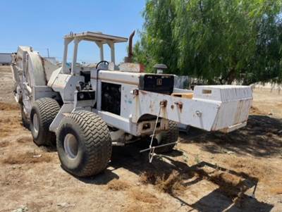 1994 Ditch Witch R100 Trencher