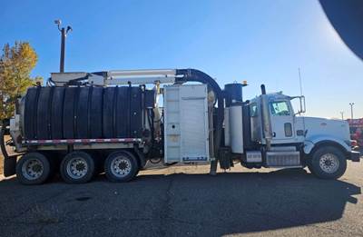2011 Peterbilt Muddog 1600 Vacuum Truck