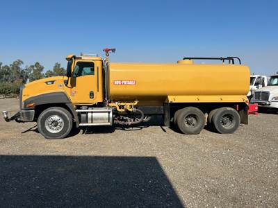 2016 Caterpillar CT660 Water Truck