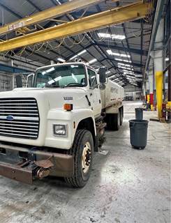 1995 Ford L8000 Water Truck