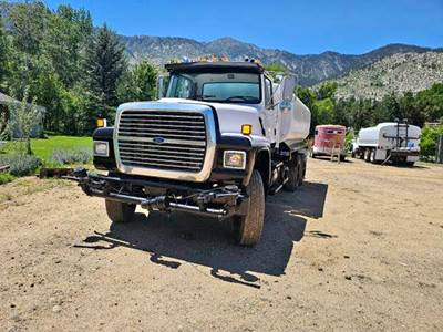 1997 Ford LN8000 Water Truck