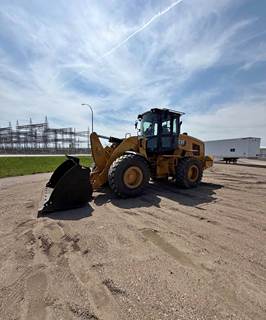 2023 Caterpillar 938M Wheel Loader - Bucket
