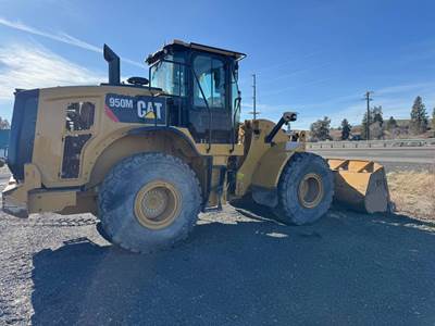 2017 Caterpillar 950M Wheel Loader