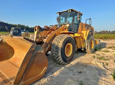 2020 Hyundai HL975 Wheel Loader