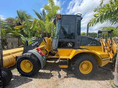 John Deere 324K Wheel Loader