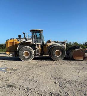 2017 John Deere 844K Wheel Loader