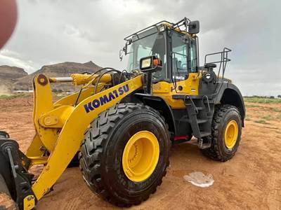 2021 Komatsu WA380-8 Wheel Loader