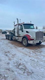 2016 Peterbilt 567 Winch Truck