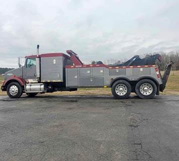 2005 Kenworth T800 30-ton Wrecker Tow Truck