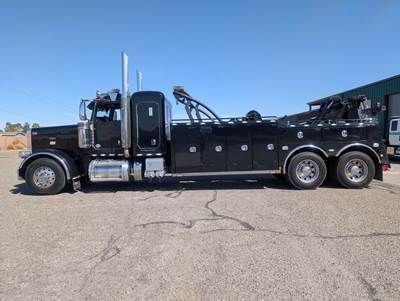 2017 Peterbilt Wrecker Tow Truck