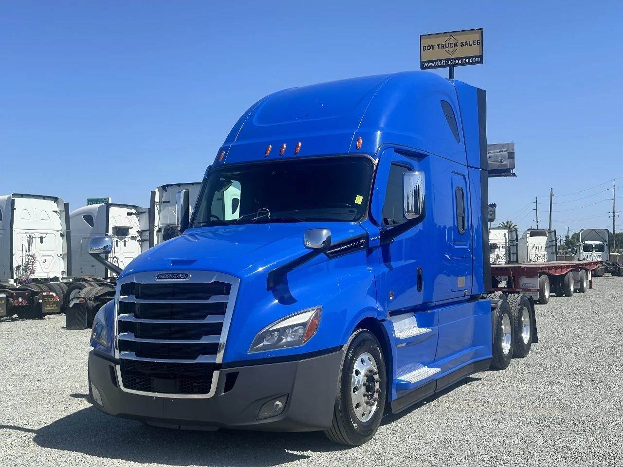 2020 Freightliner Cascadia 126 Sleeper Semi Truck 71" Raised Roof