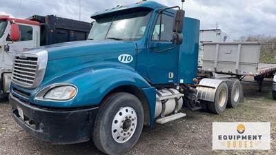 2007 Freightliner Columbia 120 Day Cab Truck
