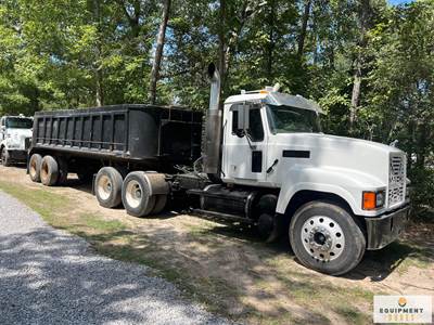 2006 Mack CHN613 Day Cab Truck