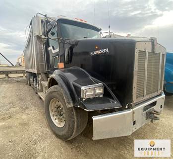 2015 Kenworth T800 Six-Axle Automatic Dump Truck