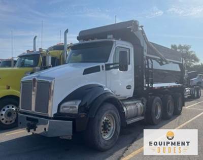 2014 Kenworth T880 Tri-Axle Dump Truck