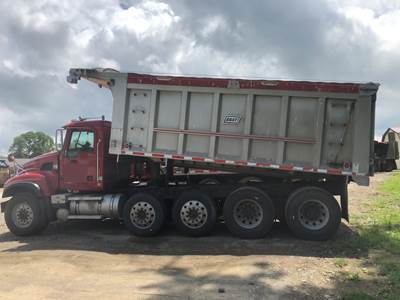 2006 Mack Granite CV713 Quad-Axle Dump Truck