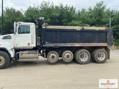 2017 Western Star 4700 Quad Axle Dump Truck w/ Allison Automatic
